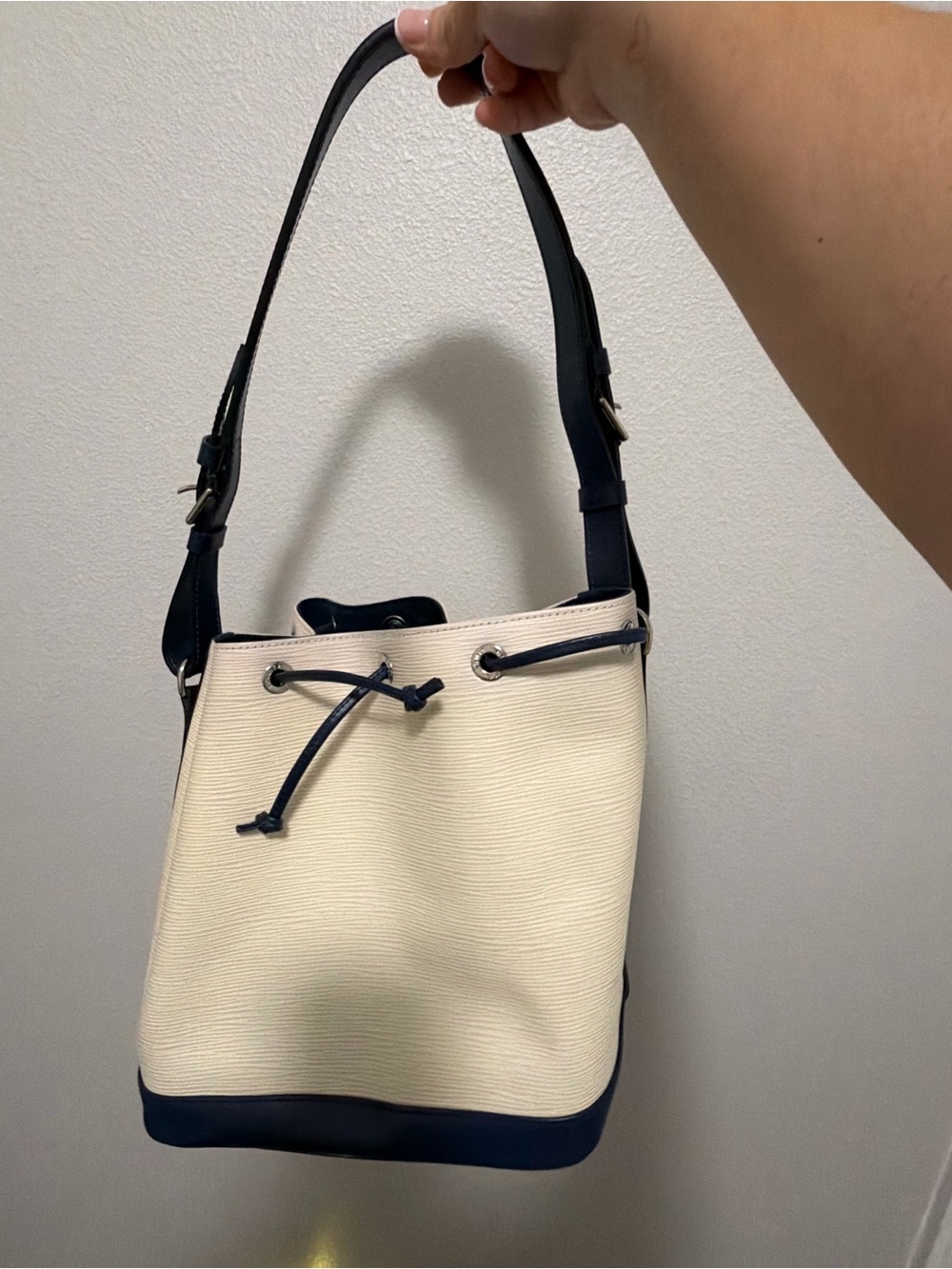 Women’s Two-Tone Cream and Navy Bucket Bag